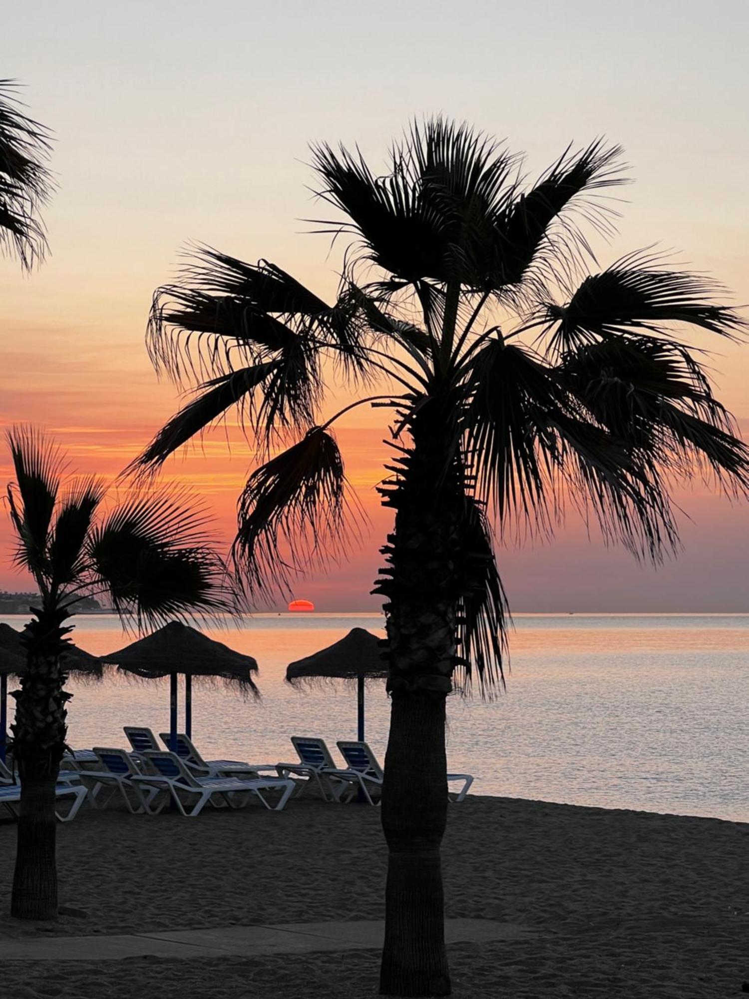 Las Acacias - El Bombo Beach La Cala De Mijas Eksteriør bilde